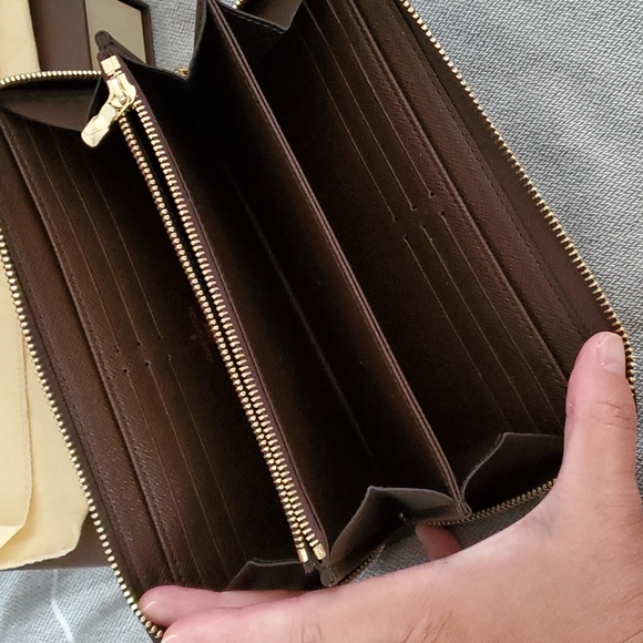 🎀 SOLD 🎀 Louis Vuitton Damier Ebene Zippy Compact Wallet - Picture 11 of 13